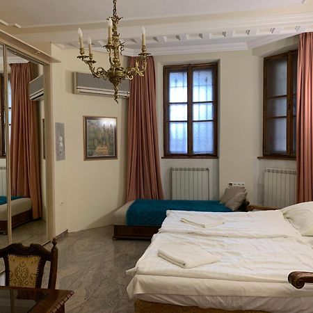 Bed and Breakfast Kalmár Panzió Budapest Exterior foto