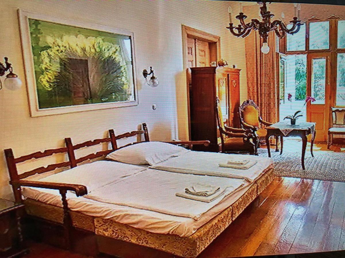 Bed and Breakfast Kalmár Panzió Budapest Exterior foto