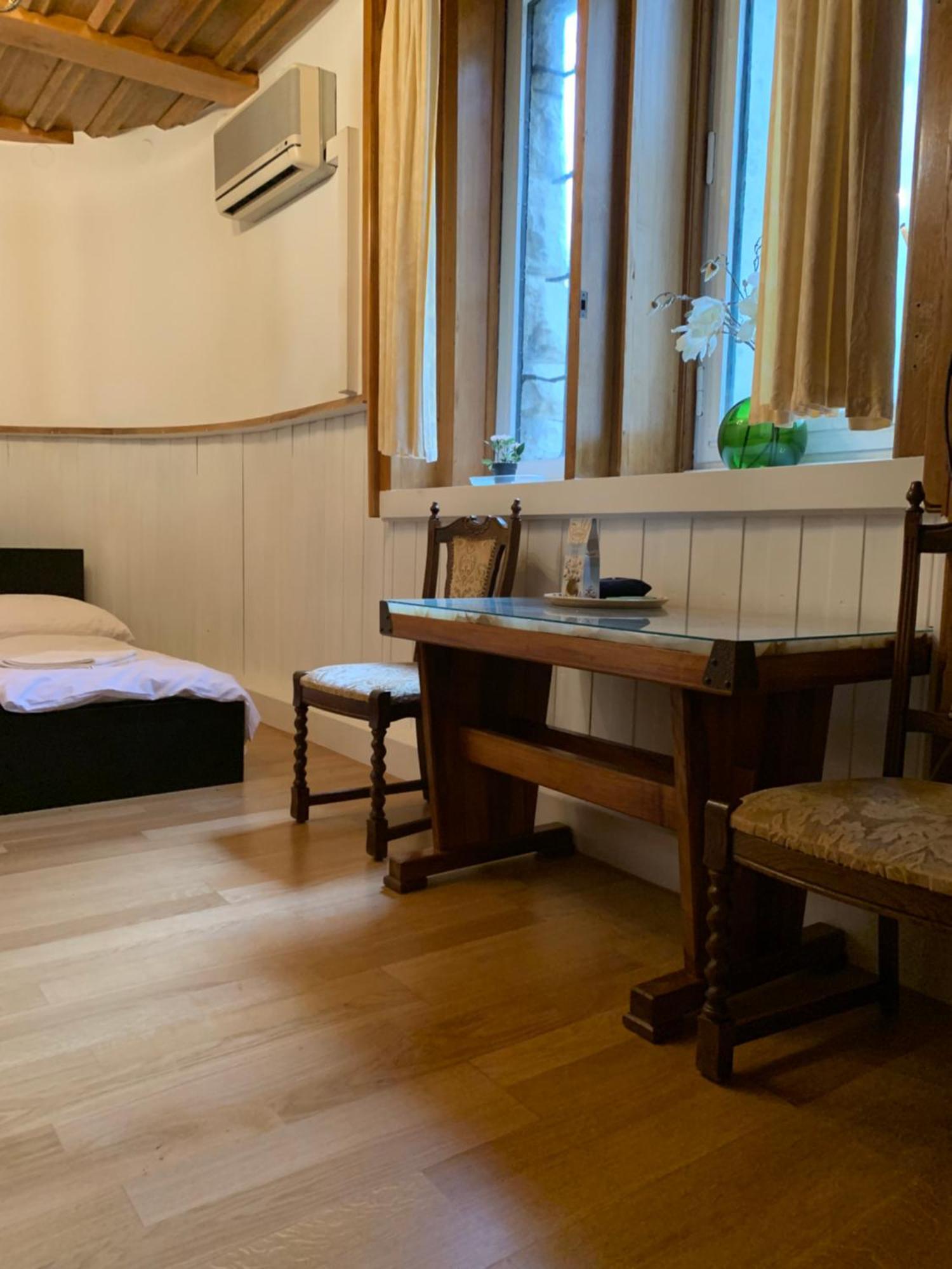 Bed and Breakfast Kalmár Panzió Budapest Exterior foto