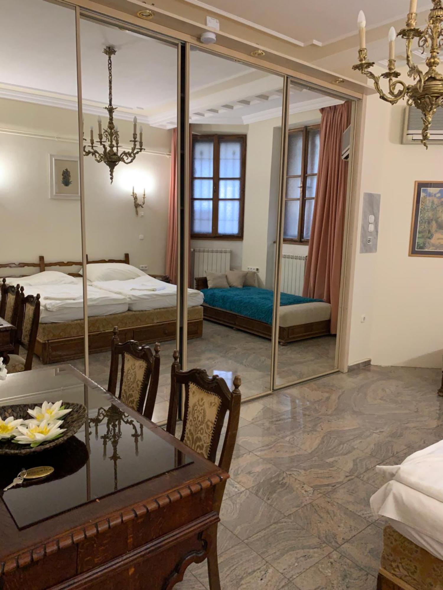 Bed and Breakfast Kalmár Panzió Budapest Exterior foto