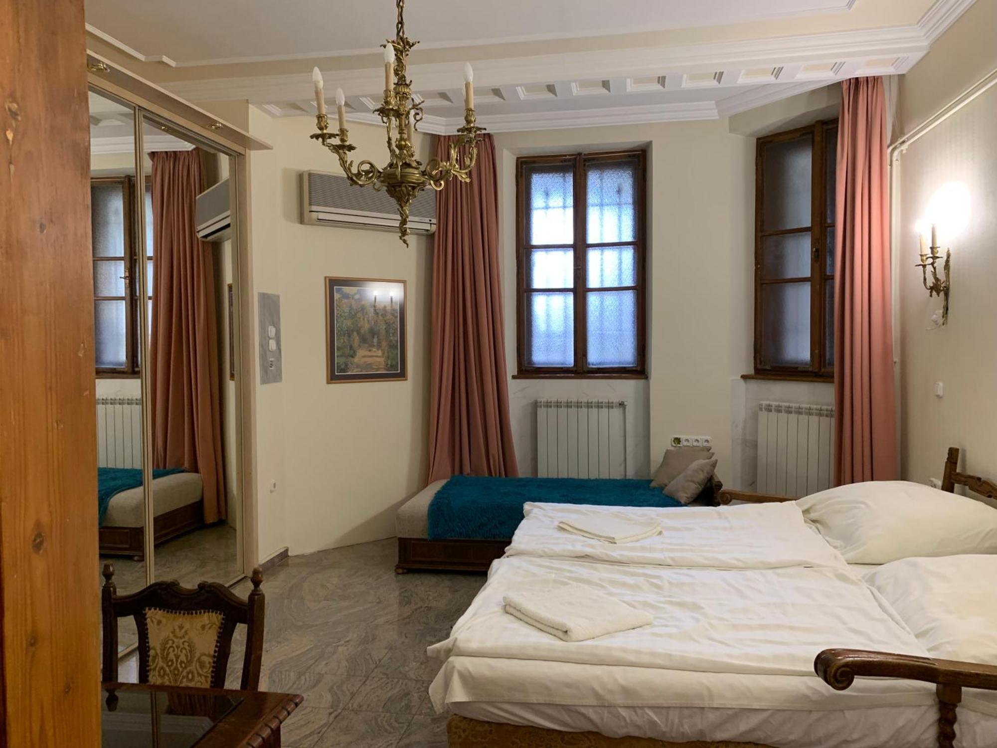 Bed and Breakfast Kalmár Panzió Budapest Exterior foto